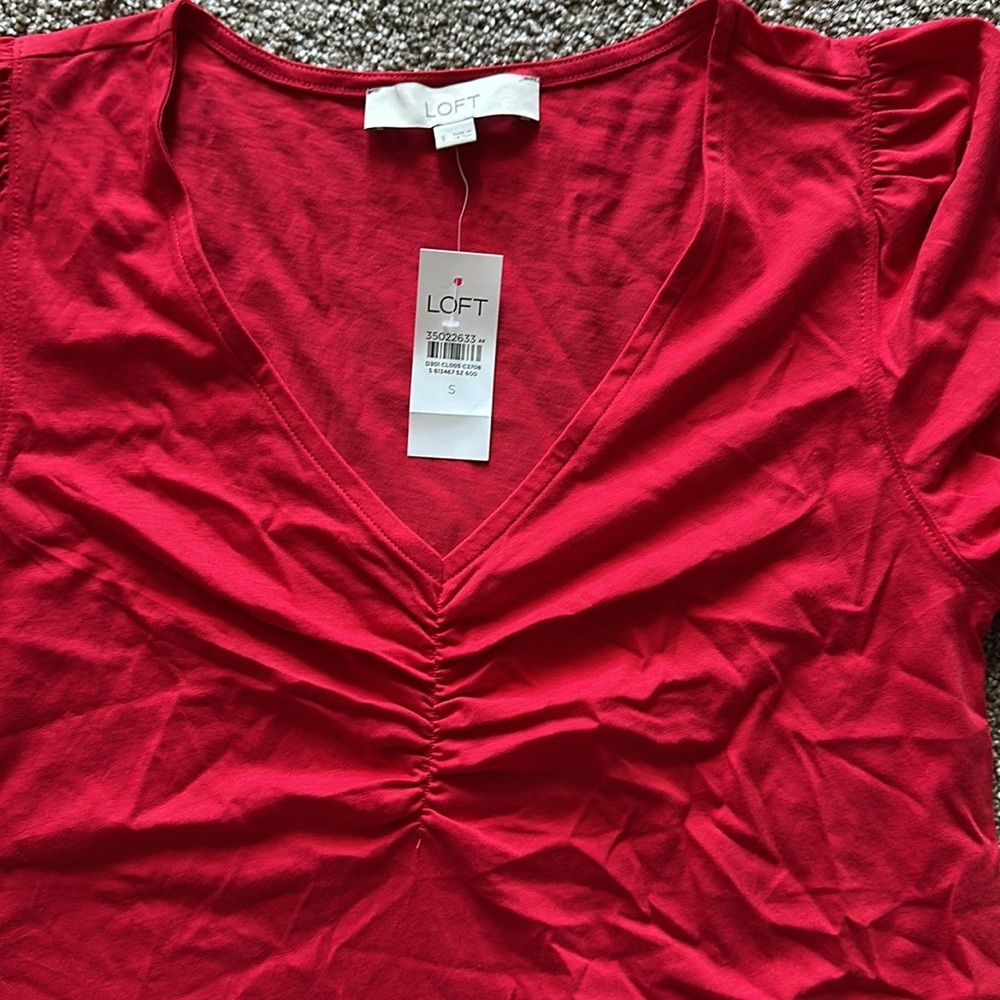 Loft Tshirt - Picture 2 of 3